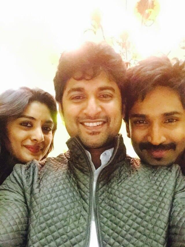 48-nani-with-nivetha-thomas-and-aadi-pinishetty-during-ninnu-kori-shoot