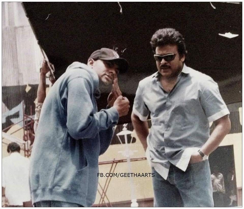 64-chiranjeevi-and-power-star-rare-pic-from-movie-sets