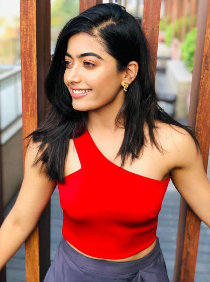 rashmika-mandanna-back-to-back-offers1