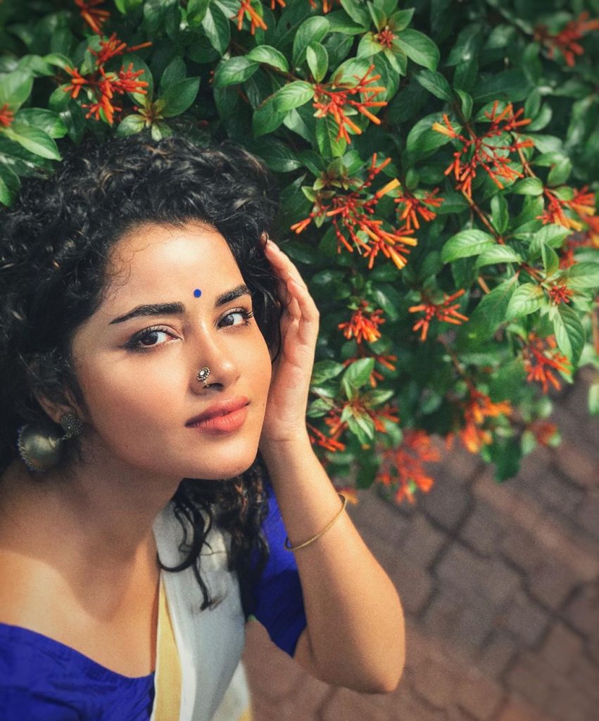 anupama-parameswaran-latest-still4