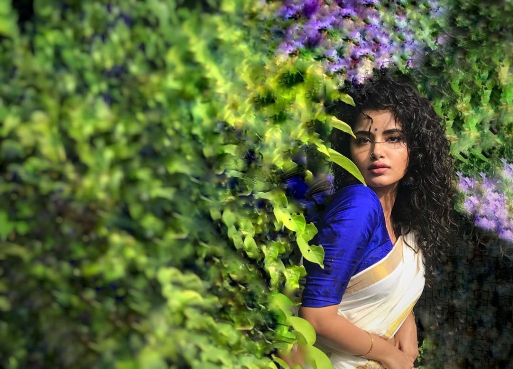 anupama-parameswaran-latest-still8