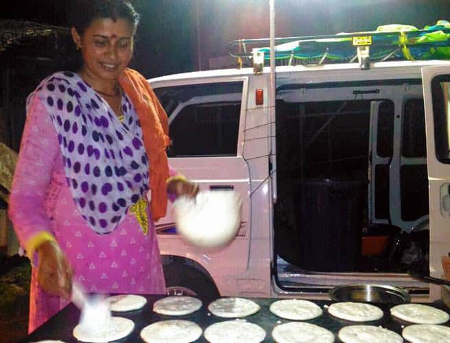 Senior Actress Kavitha Lakshmi becomes a street vendor1