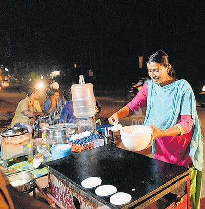 Senior Actress Kavitha Lakshmi becomes a street vendor6