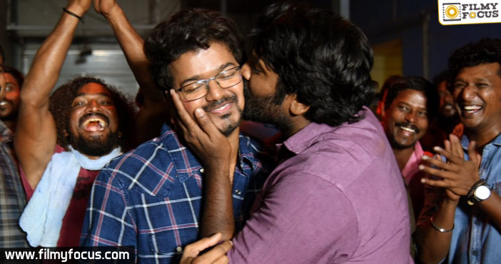 Vijay Sethupathi Kissing Hero Vijay