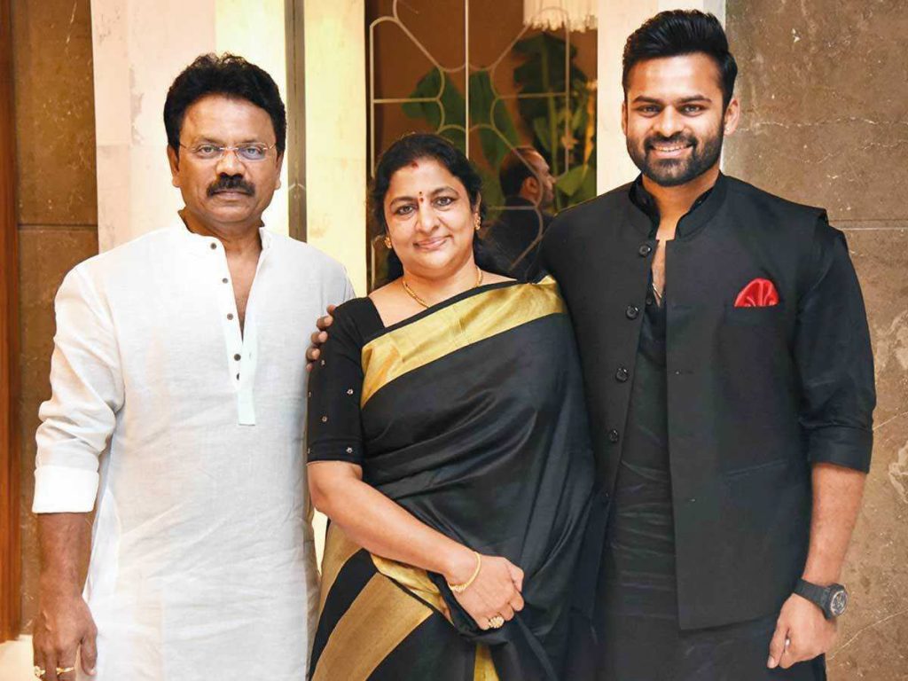 Sai Dharam Tej Family Pics7