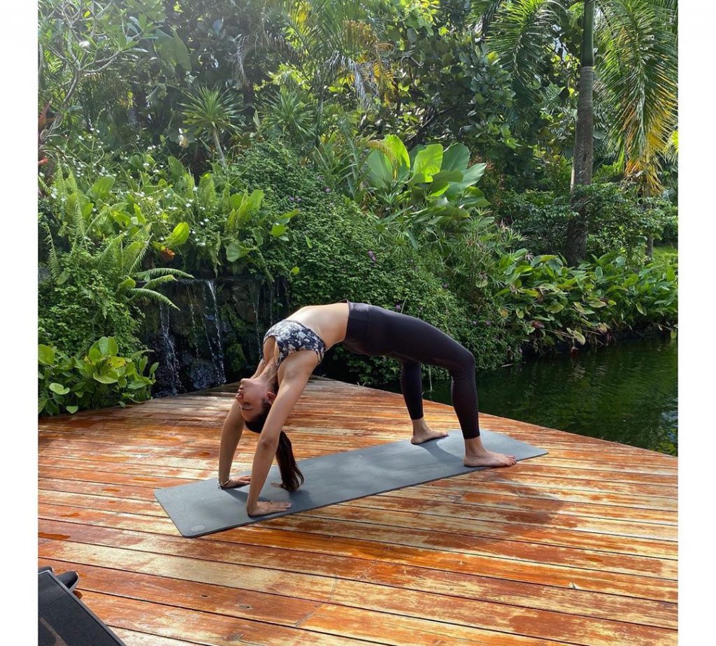 Rakul Preet yoga lessons is all about life balance8