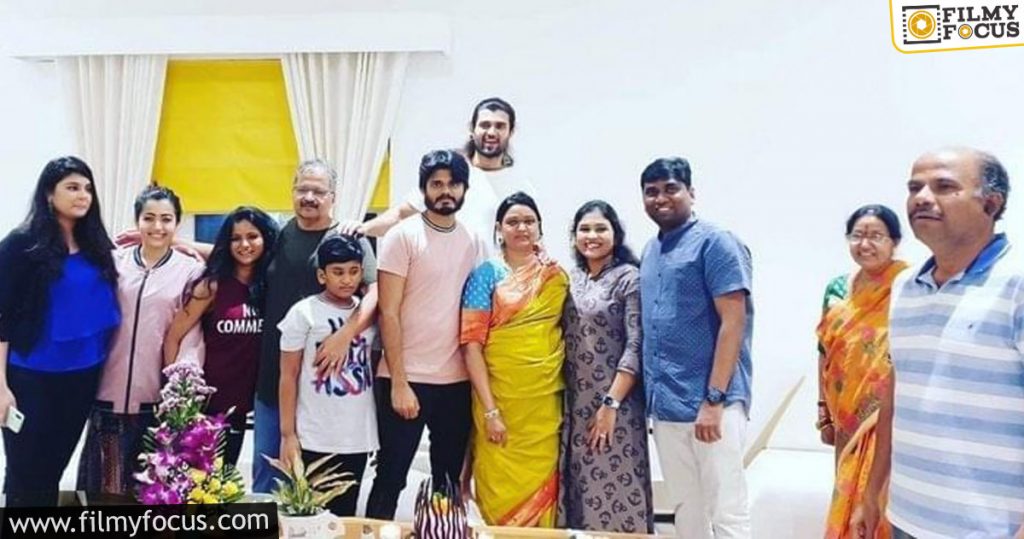 Rashmika attends Vijay Deverakonda's family party1