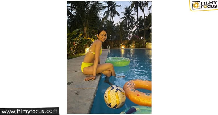 Rakul Preet in yellow bikini pic going viral1