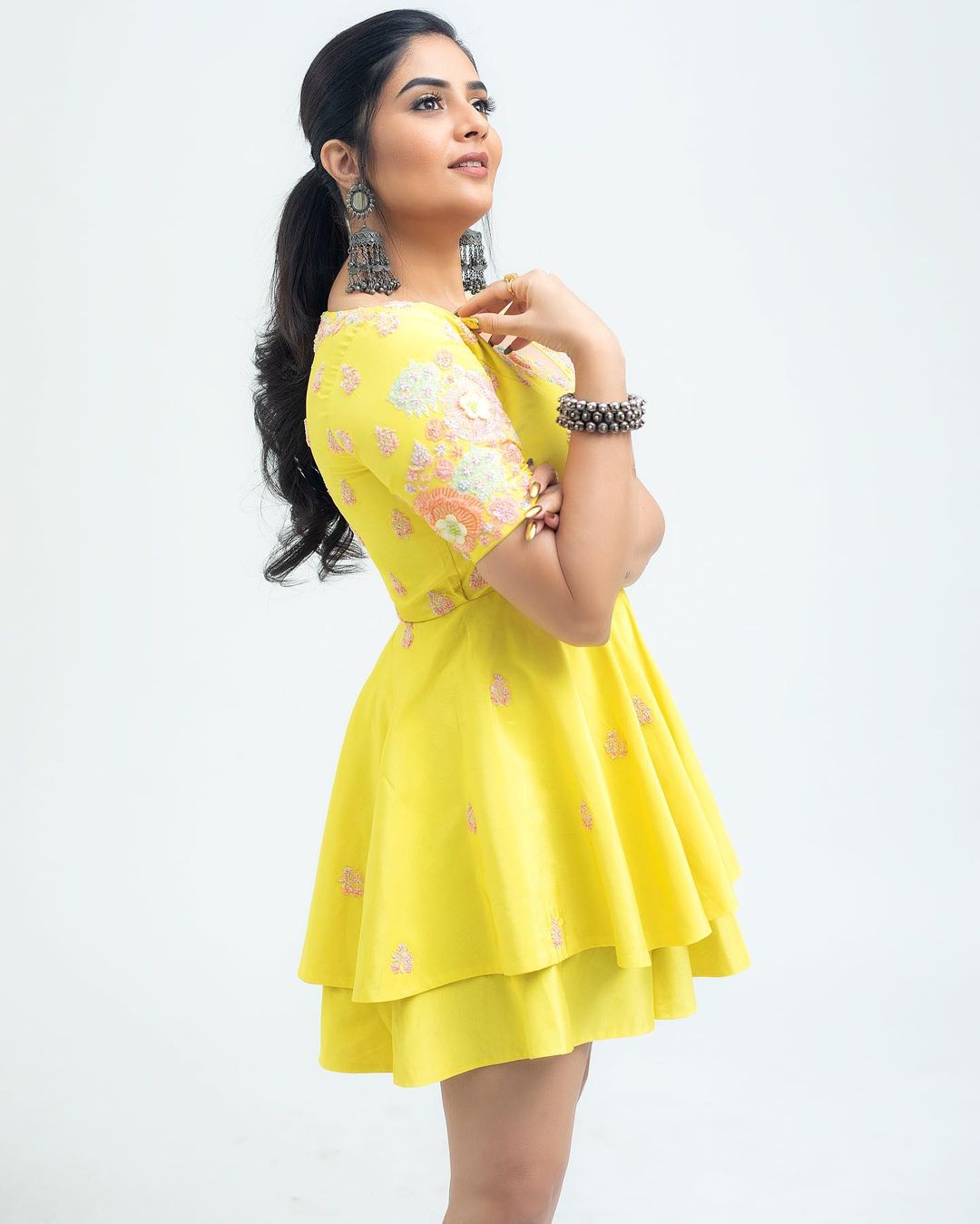 SreeMukhi (2)