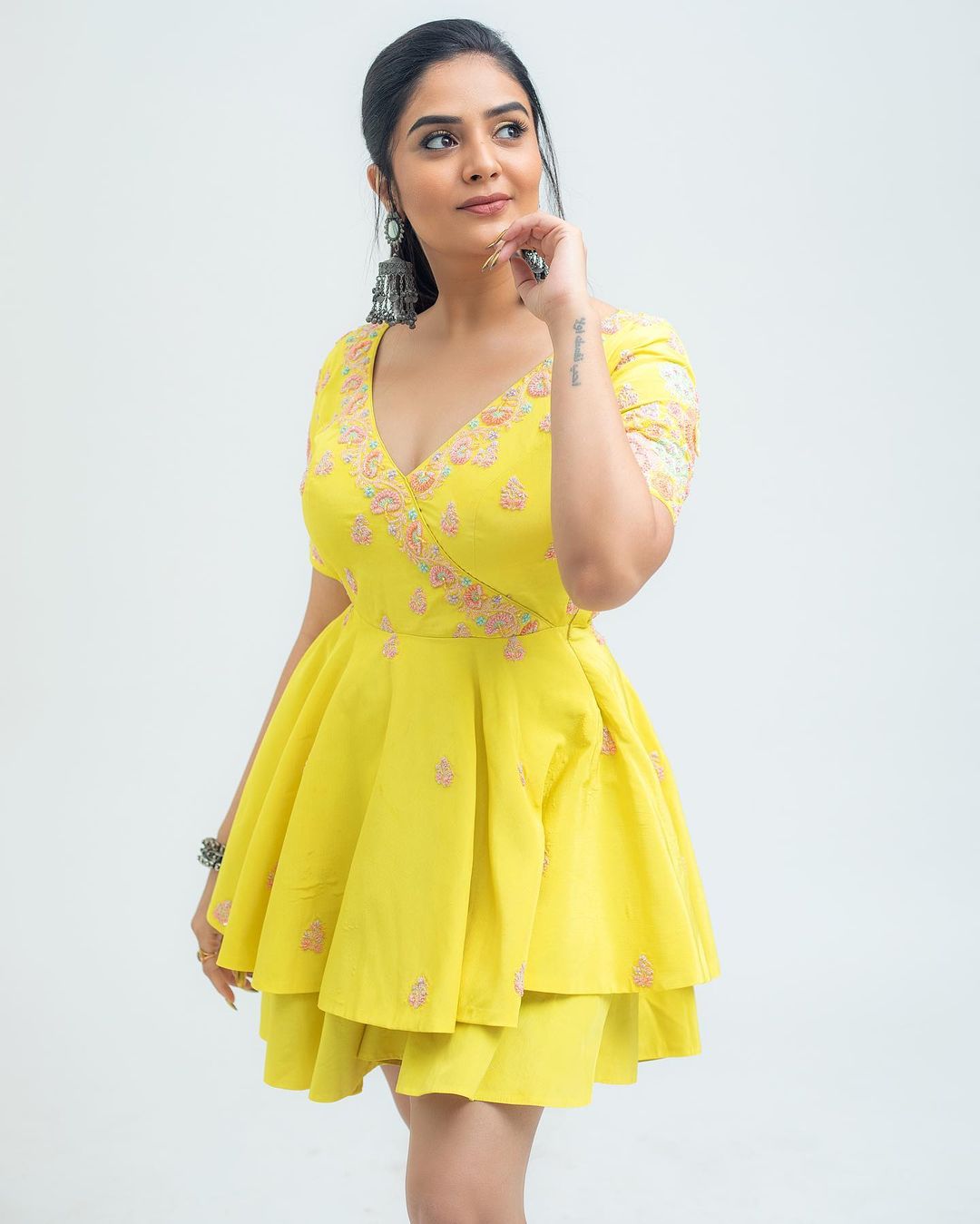 SreeMukhi (7)