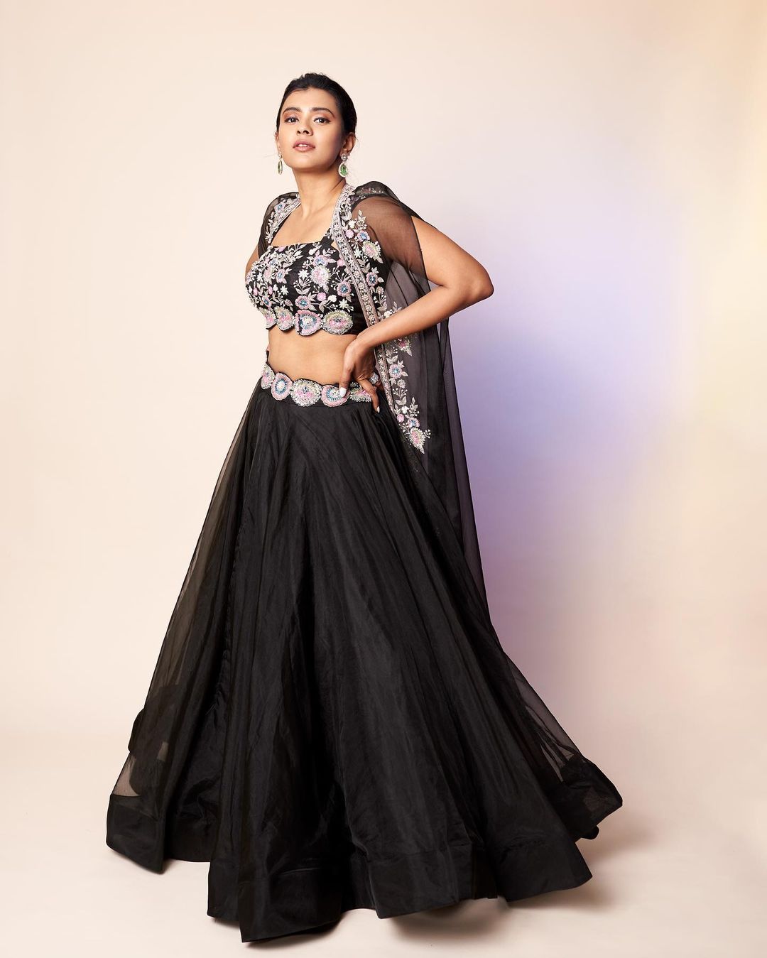 hebah patel (7)