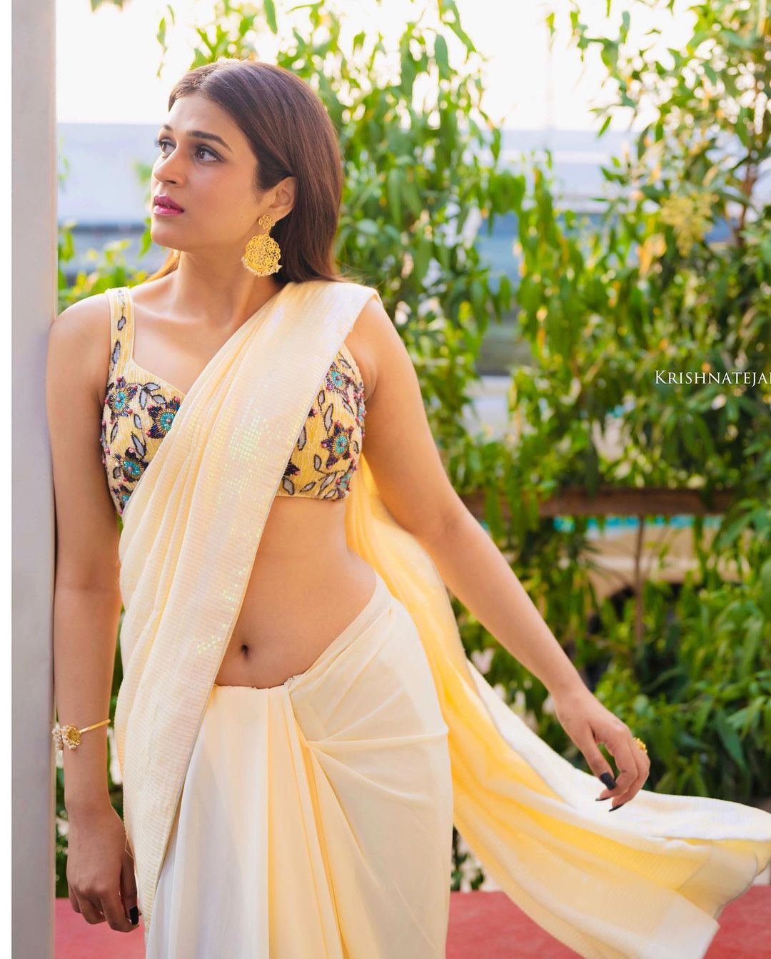 shraddha das. (7)