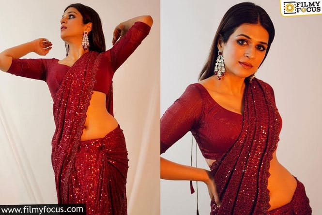 Shraddha Das: హద్దులు మీరిన శ్రద్దా దాస్ బికినీ షో.. వైరల్ అవుతున్న ఫోటోలు.!