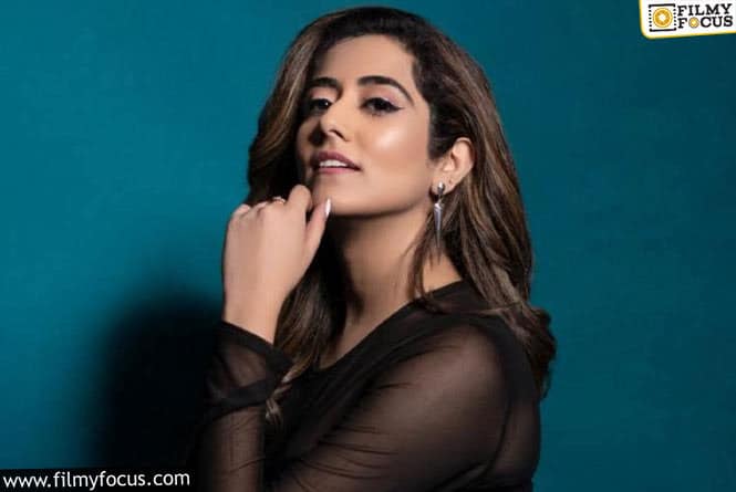 Jonita Gandhi: స్టార్ సింగర్ జోనిత గాంధీ నెక్స్ట్ లెవెల్ గ్లామర్ షో.. వైరల్ అవుతున్న ఫోటోలు.!