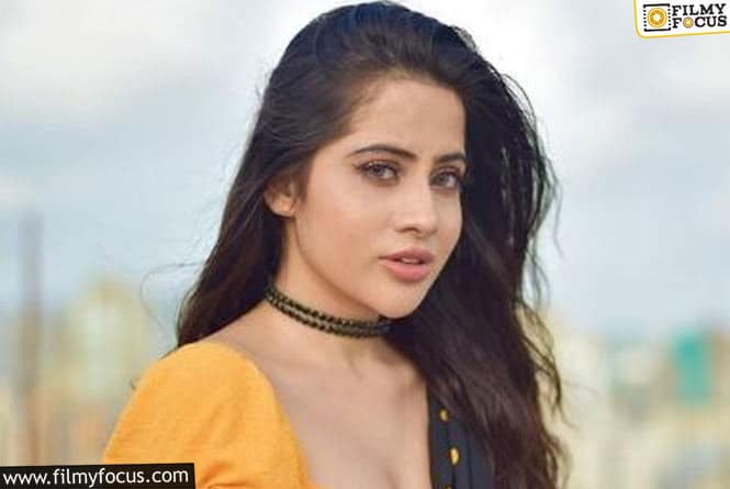 Uorfi Javed: సోషల్ మీడియా ను షేక్ చేసే వీడియో ను షేర్ చేసిన ఉర్ఫీ జావేద్..చెప్పుతో కొట్టాలంటున్న నెటిజన్స్!