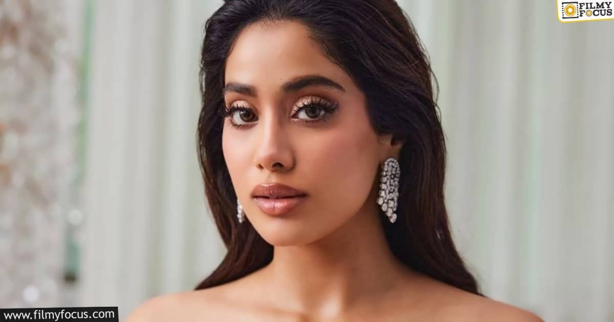 Star Heroine Janhvi Kapoor in Talks For Pushpa 3 Item Song