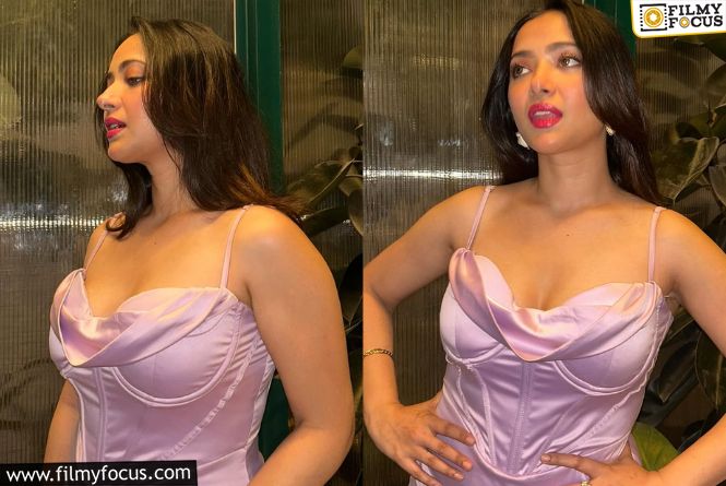 Shweta Basu Prasad: వయ్యారాలన్నీ ఒలకబోస్తూన్న శ్వేత బసు ప్రసాద్.. వైరల్ అవుతున్న ఫోటోలు..!