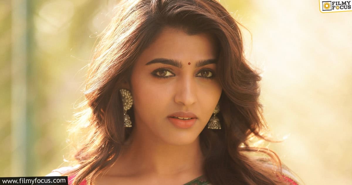Vishal All set to Marry Star Heroine Sai Dhanshika (1)