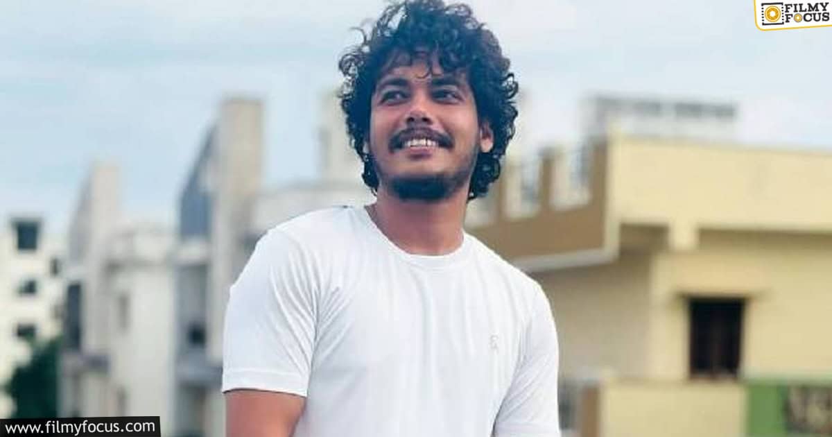 Bumper offer for Anaganaga Director Sunny Sanjay