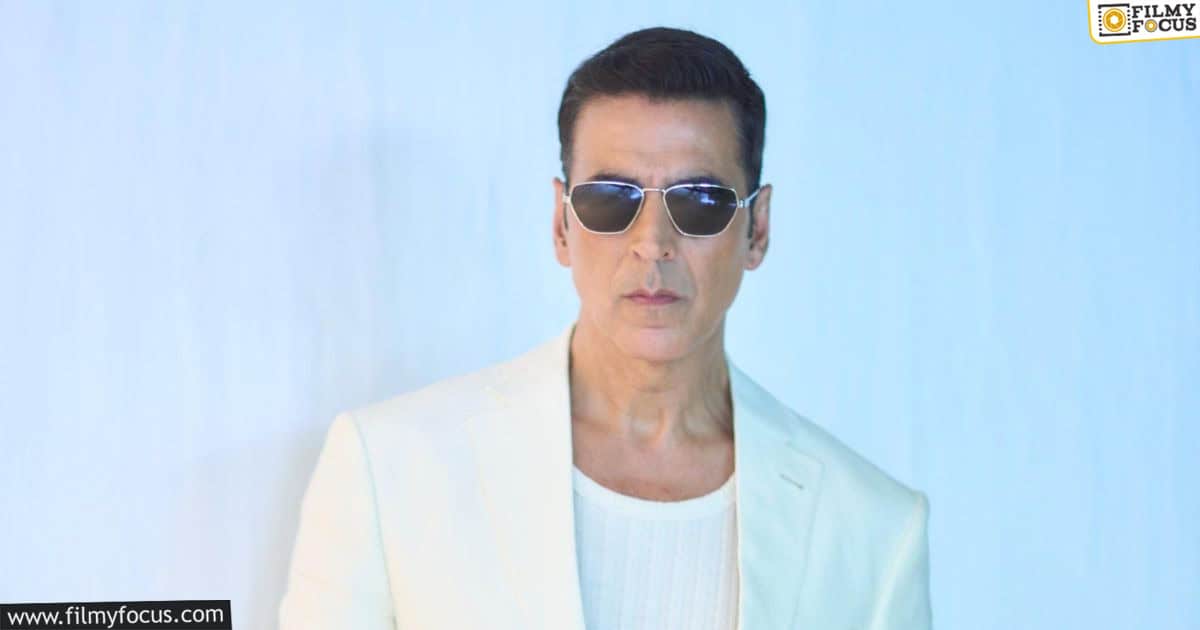 Akshay Kumar Goes Undercover to Get Housefull 5 Reviews
