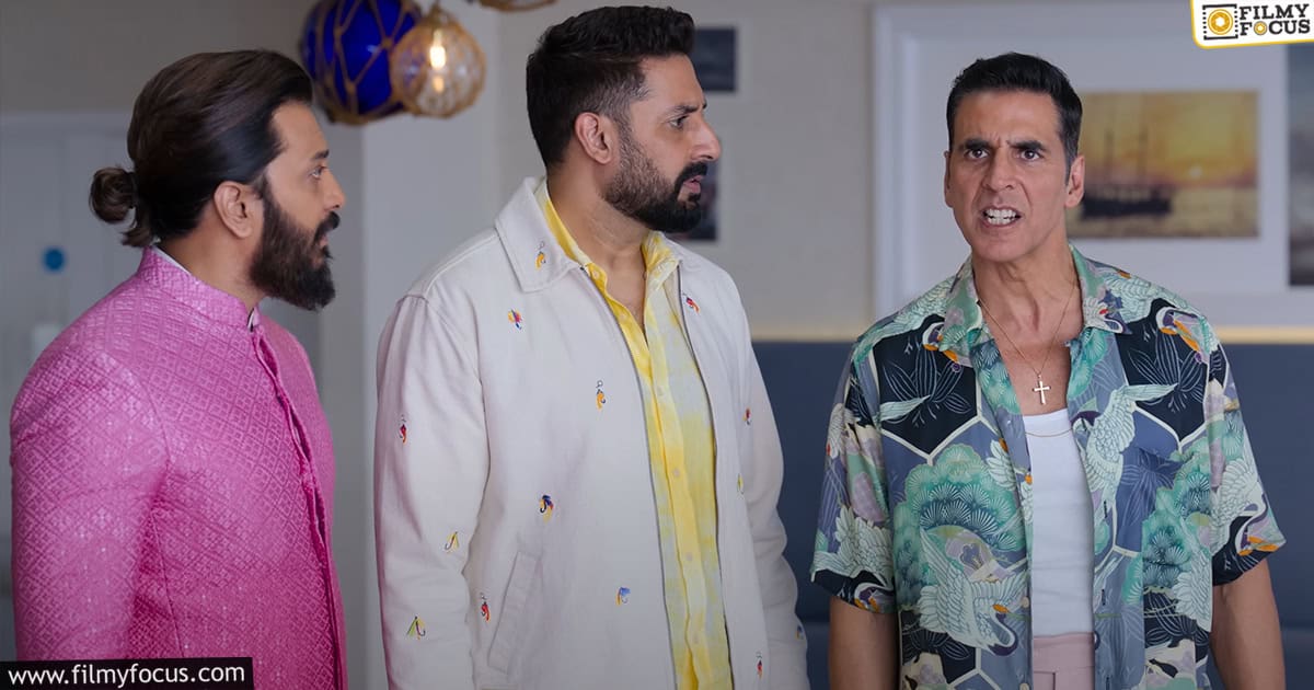 House Full 5 A & B Movie Review and Rating (1)