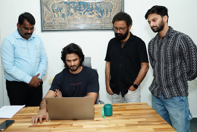 “పోలీస్ వారి హెచ్చరిక ” టీజర్ ను  ఆవిష్కరించిన హీరో సుధీర్ బాబు