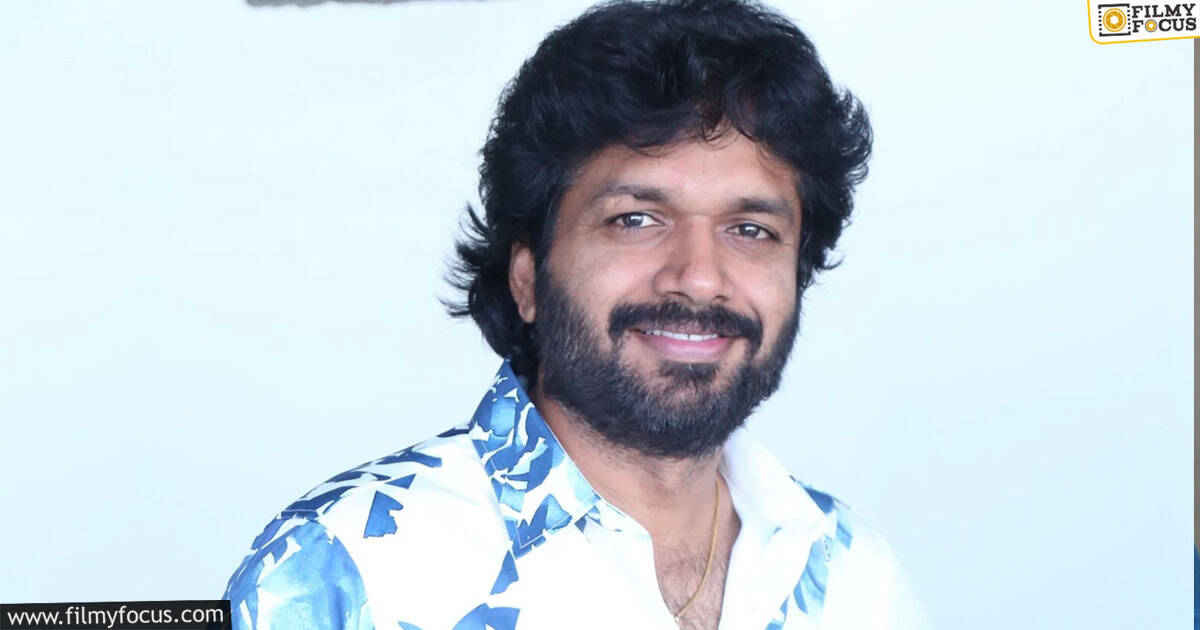There is a lot of praise for Anil Ravipudi.. but that is the minus.2