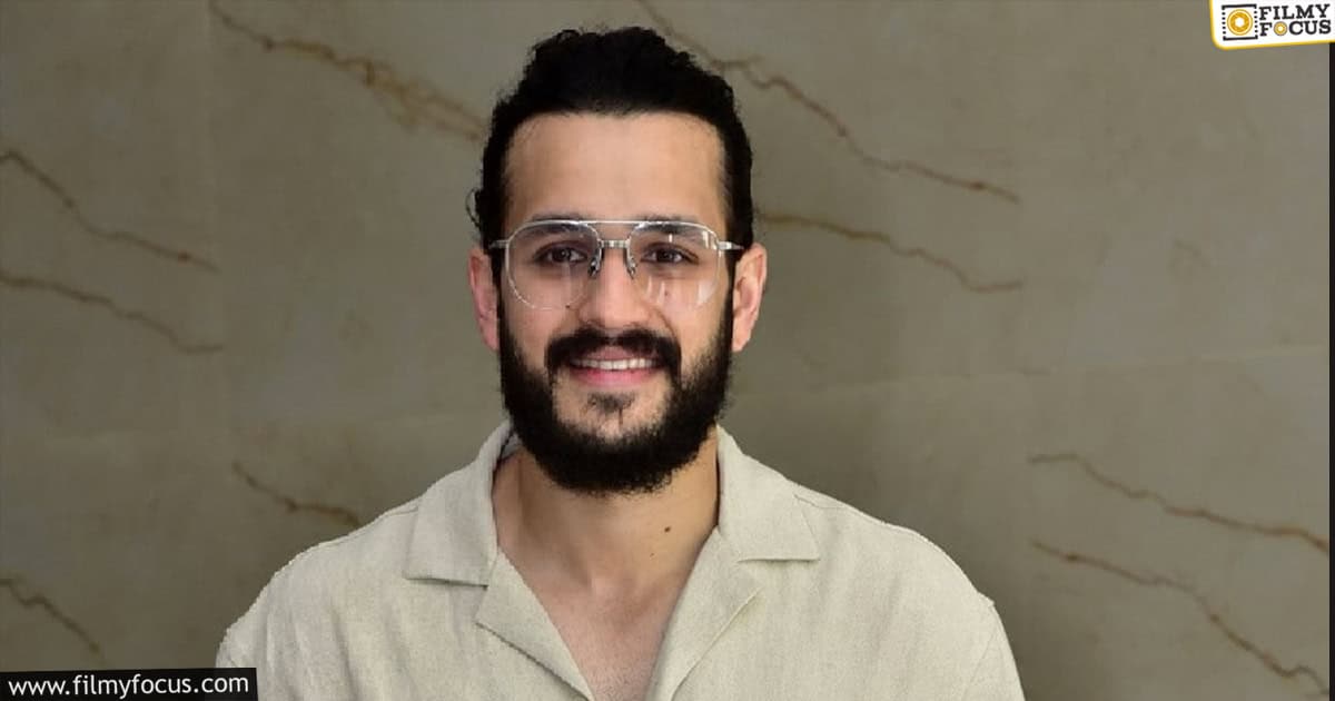 all looking for akhil hit2
