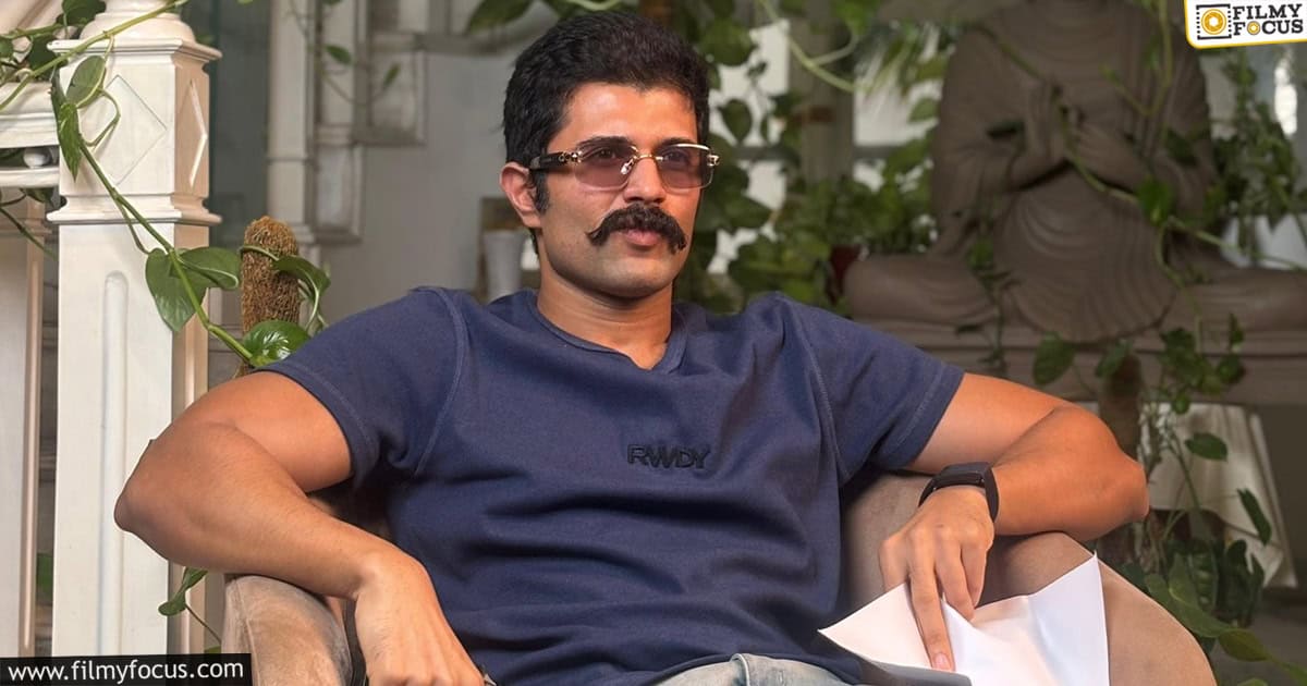 Vijay new look grabs attention