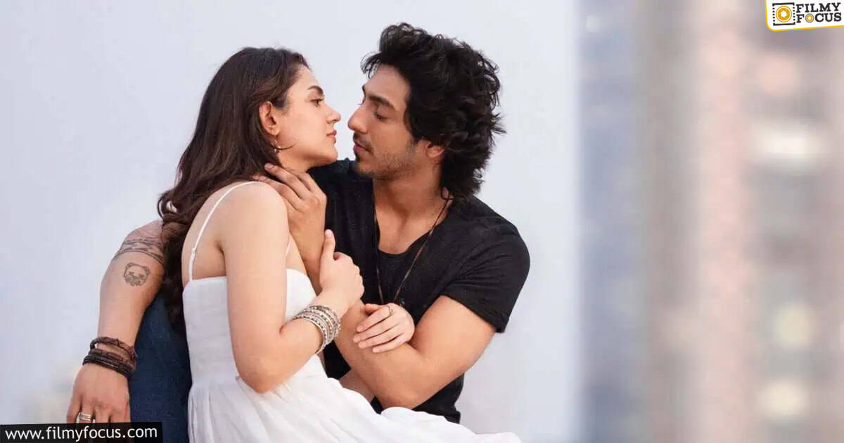 huge collections of Saiyaara