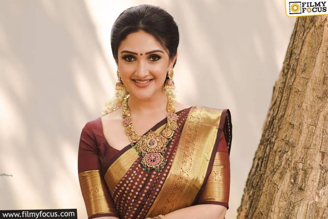 Sridevi: ప్రభాస్ మాట్లాడే మాటలు అర్థం కావు : శ్రీదేవి(ఈశ్వర్ హీరోయిన్)